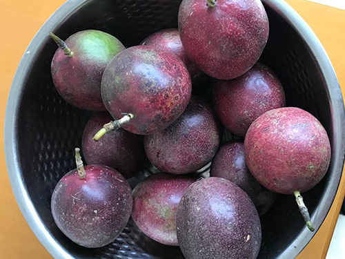 百香果和蜂蜜