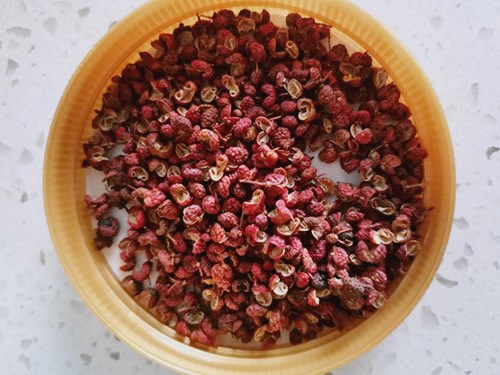 花椒黑籽该怎么处理 花椒黑籽装枕头功效