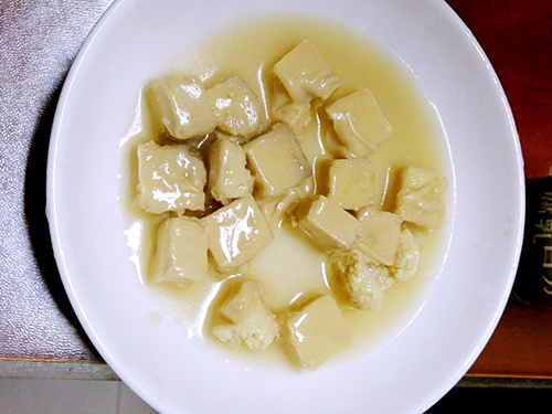 霉豆腐用油泡怎么做 霉豆腐吃起来有点酸怎么办