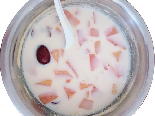 牛奶木瓜汤什么时候喝比较好 牛奶木瓜汤隔夜能喝吗
