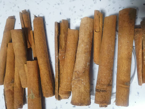 桂皮和香叶是一种树吗